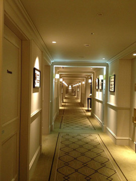東京ステーションホテルの廊下