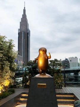 新宿ペンギン広場
